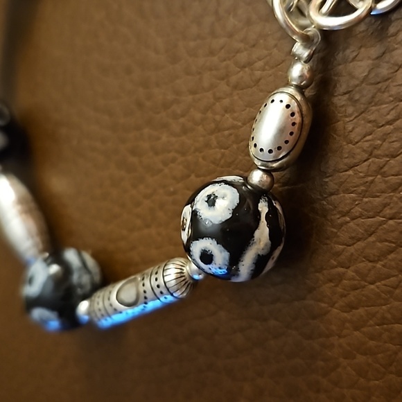 BRIGHTON Kenya Black Lampwork Glass Beaded Bracelet - Picture 4 of 6